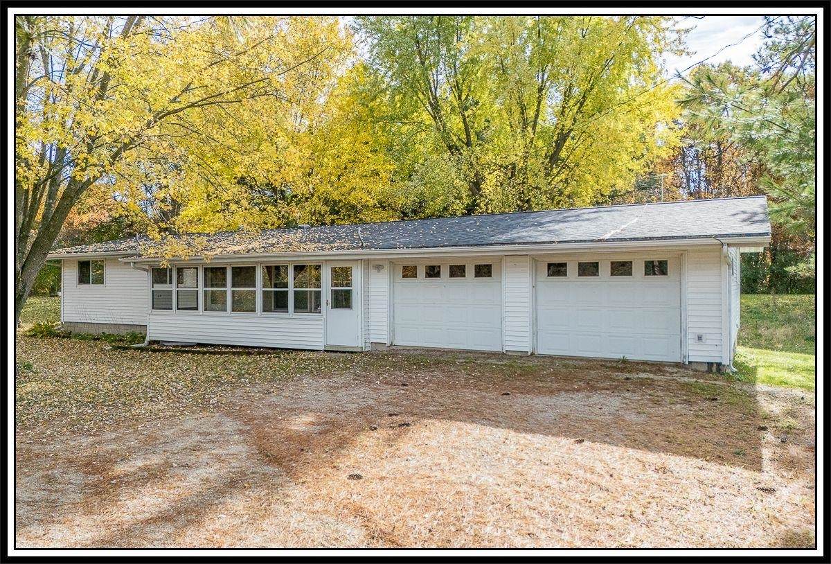 E1379 Larson Road - Photo 1