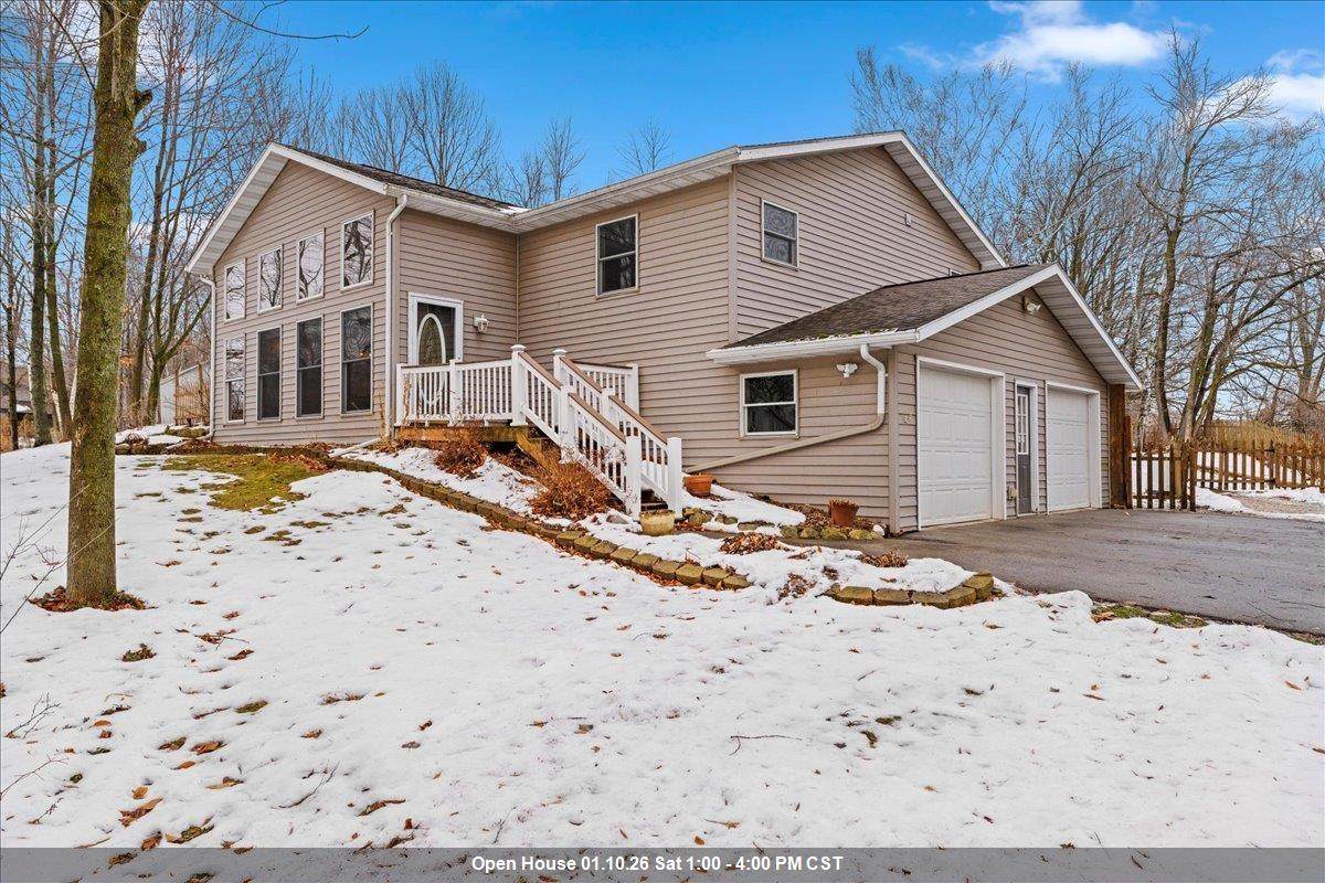 539 Terraqua Drive - Photo 1