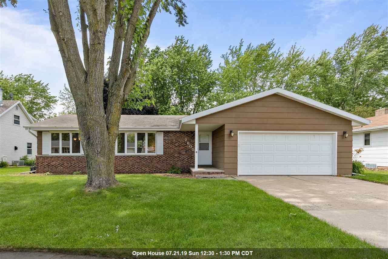 2605 Summit Street - Photo 1