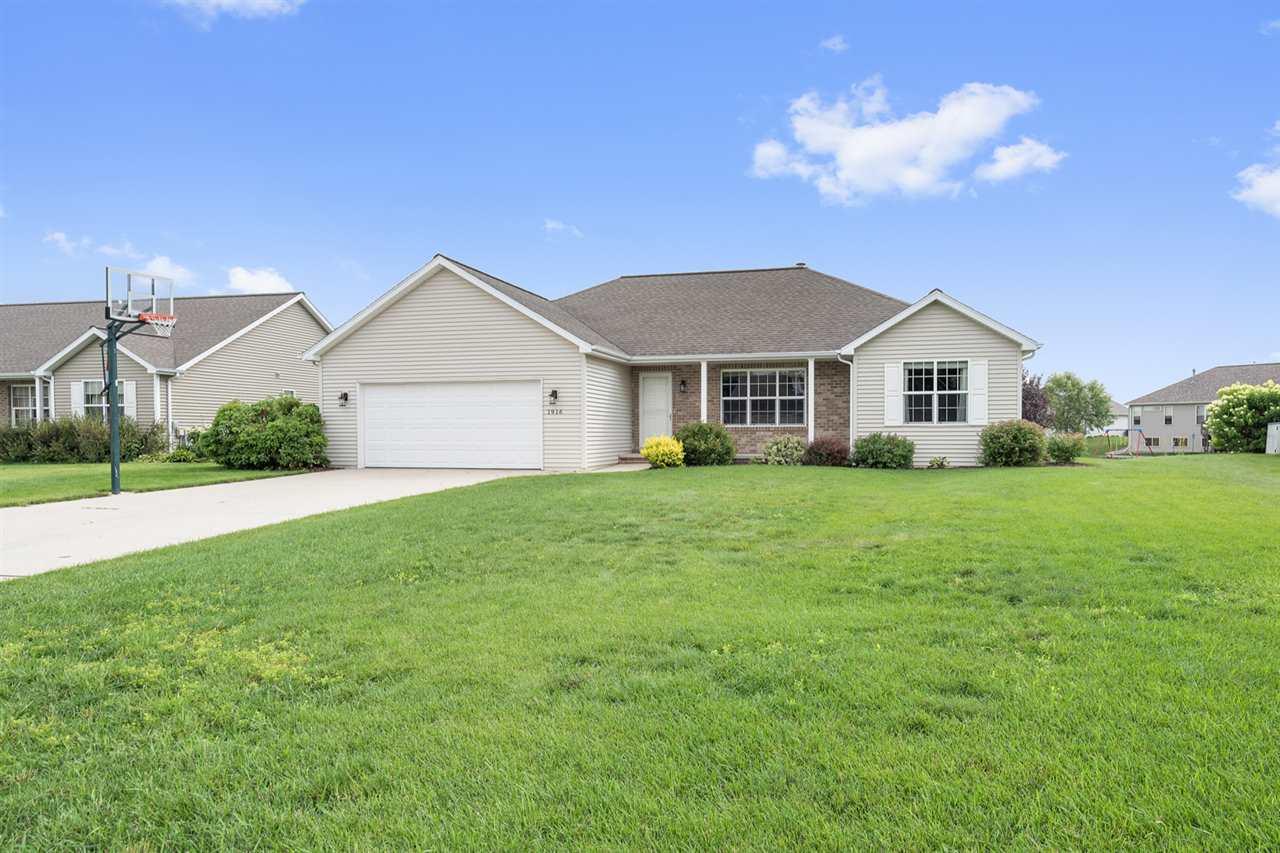 1916 Pink Dogwood Way - Photo 1