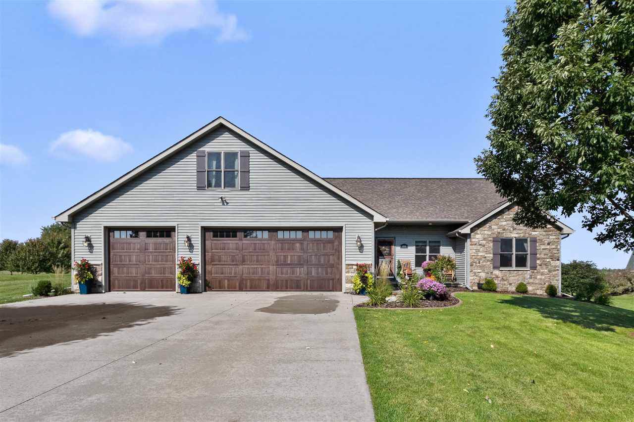 3654 Emerald Crown Parkway - Photo 1