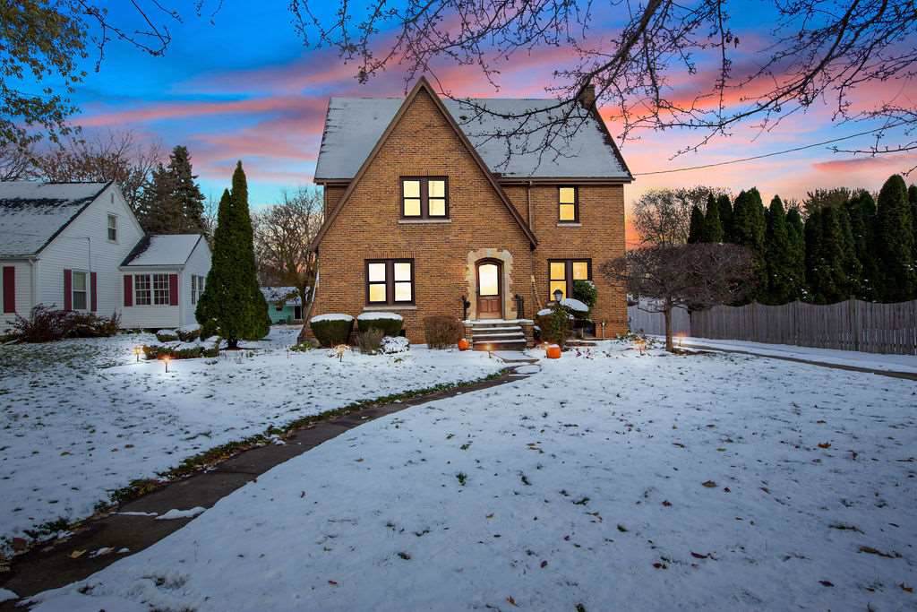 396 Winnebago Avenue - Photo 1