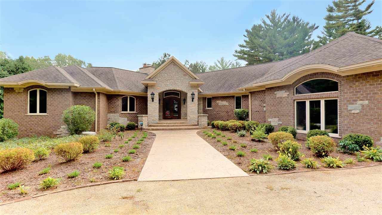3139 Fairview Road - Photo 1