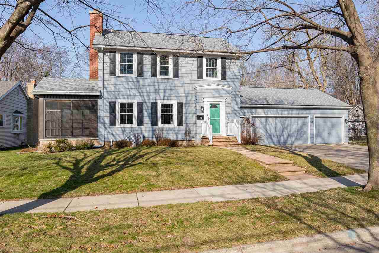 312 11TH Street - Photo 1