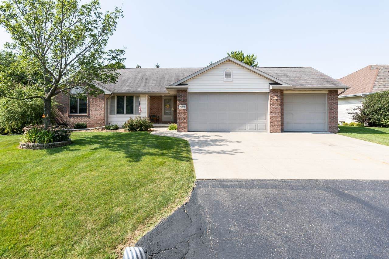 W2575 Oakbrook Court - Photo 1