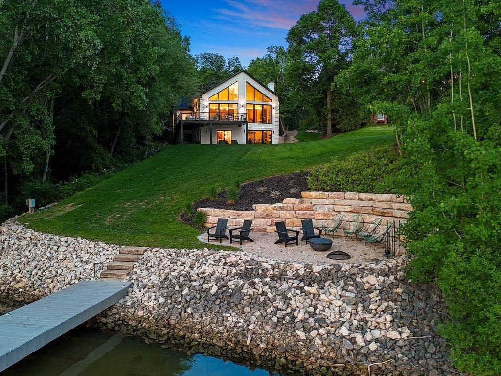 2080 Greenleaf Road - Photo 1