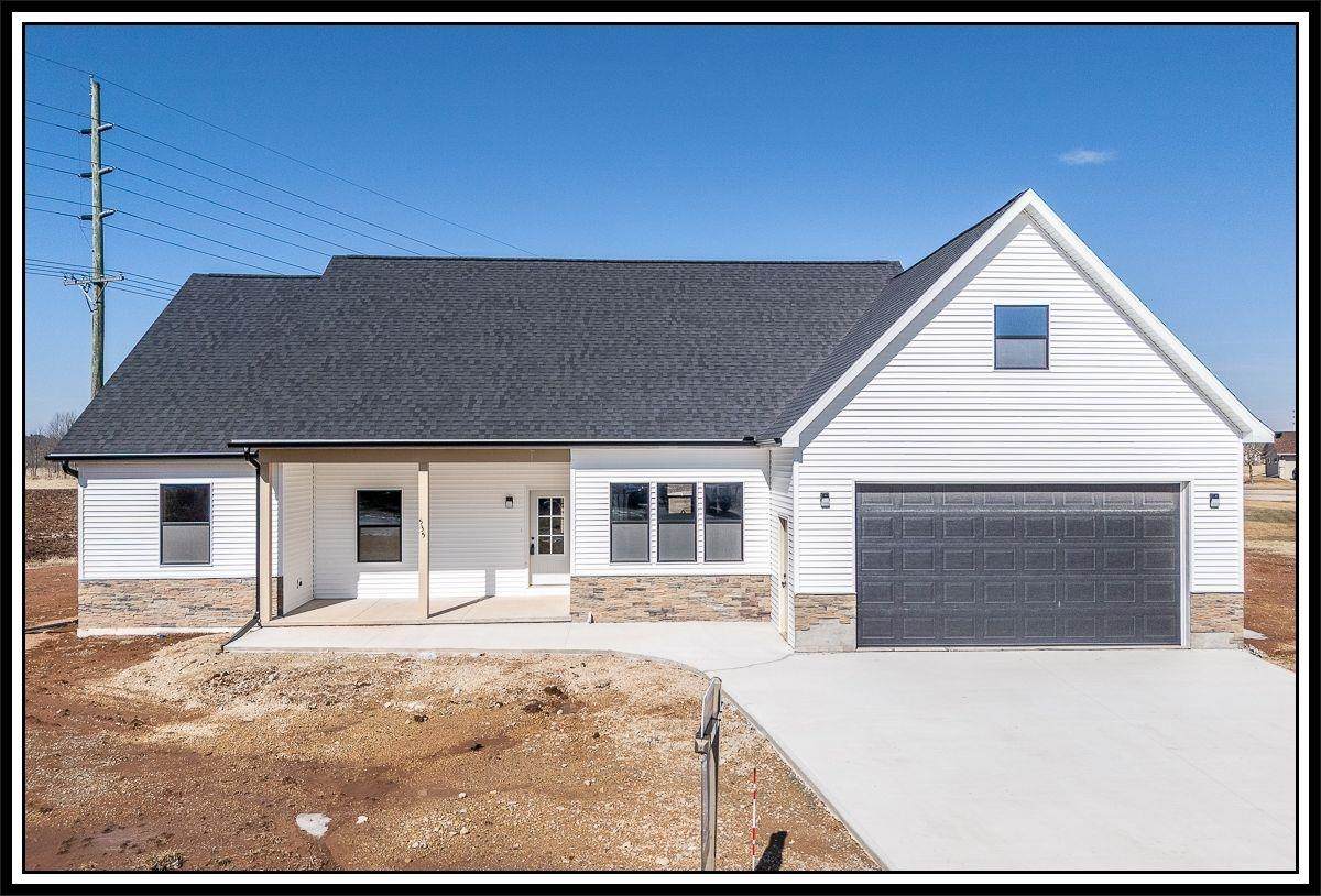 535 Pheasant Drive - Photo 1