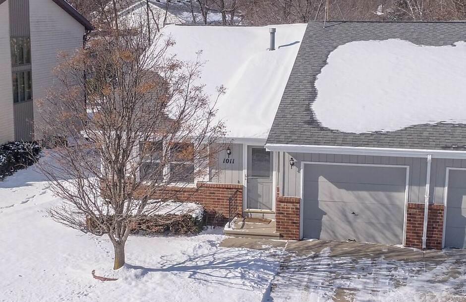1011 Babcock Street - Photo 1