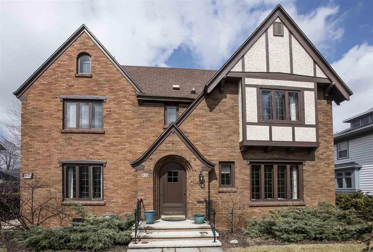 910 College Avenue - Photo 1