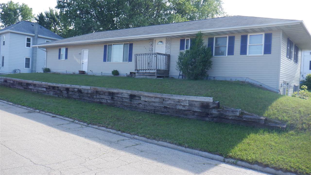 701 Evergreen Street - Photo 1