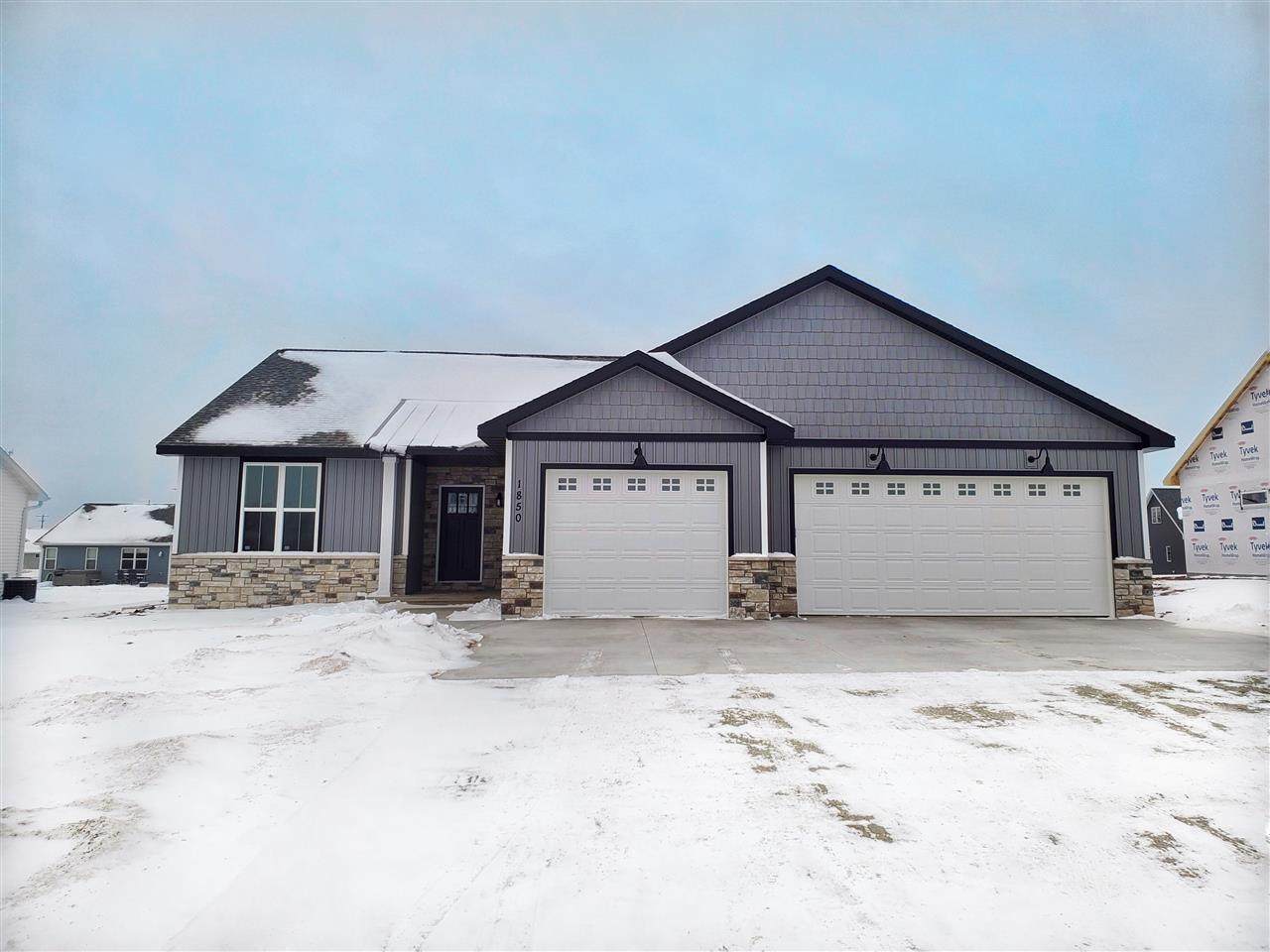 1850 Red Fox Lane - Photo 1