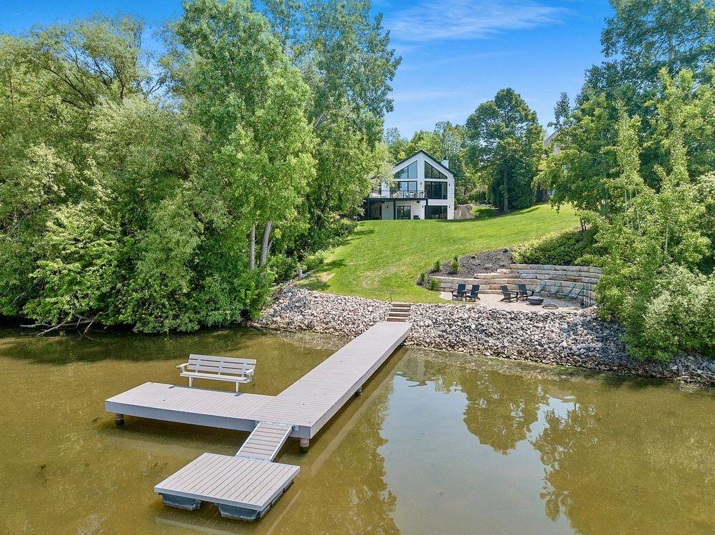 2080 Greenleaf Road - Photo 1