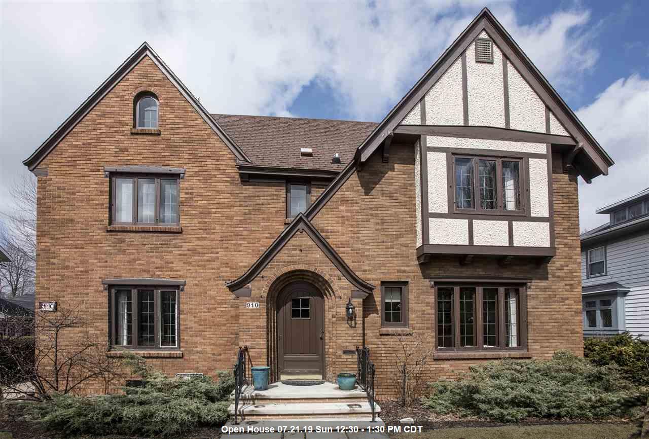 910 College Avenue - Photo 1