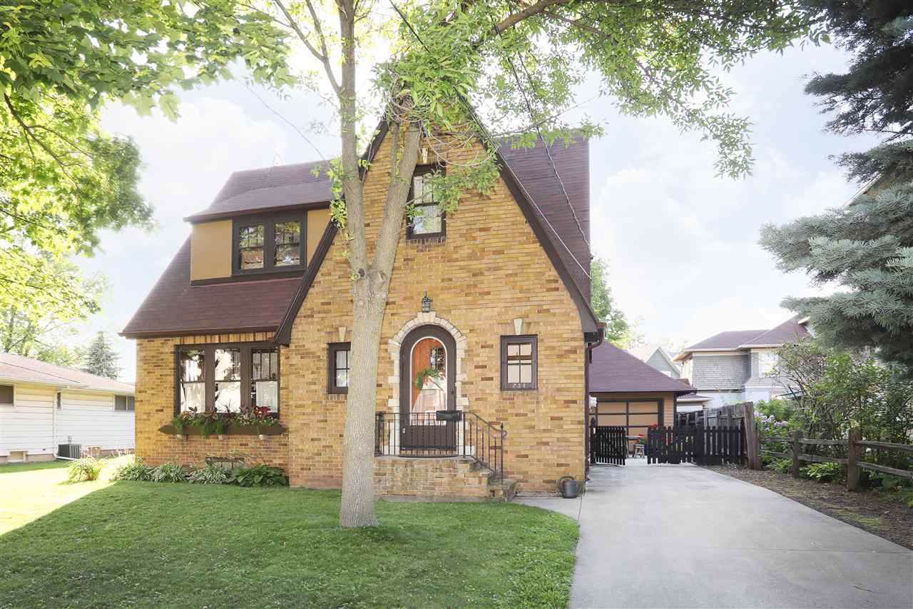 234 Bond Street - Photo 1