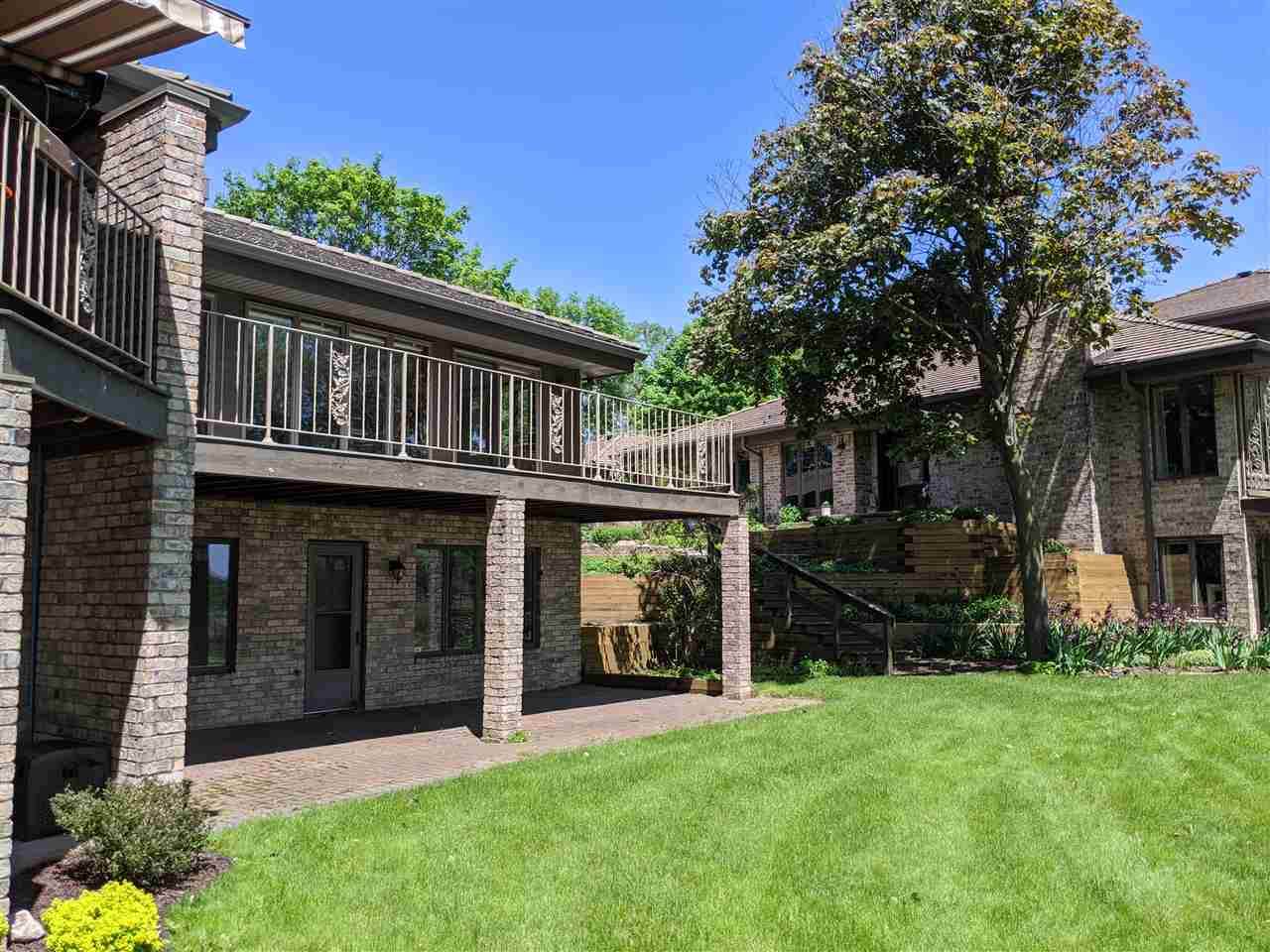 3083 Fox Run - Photo 1