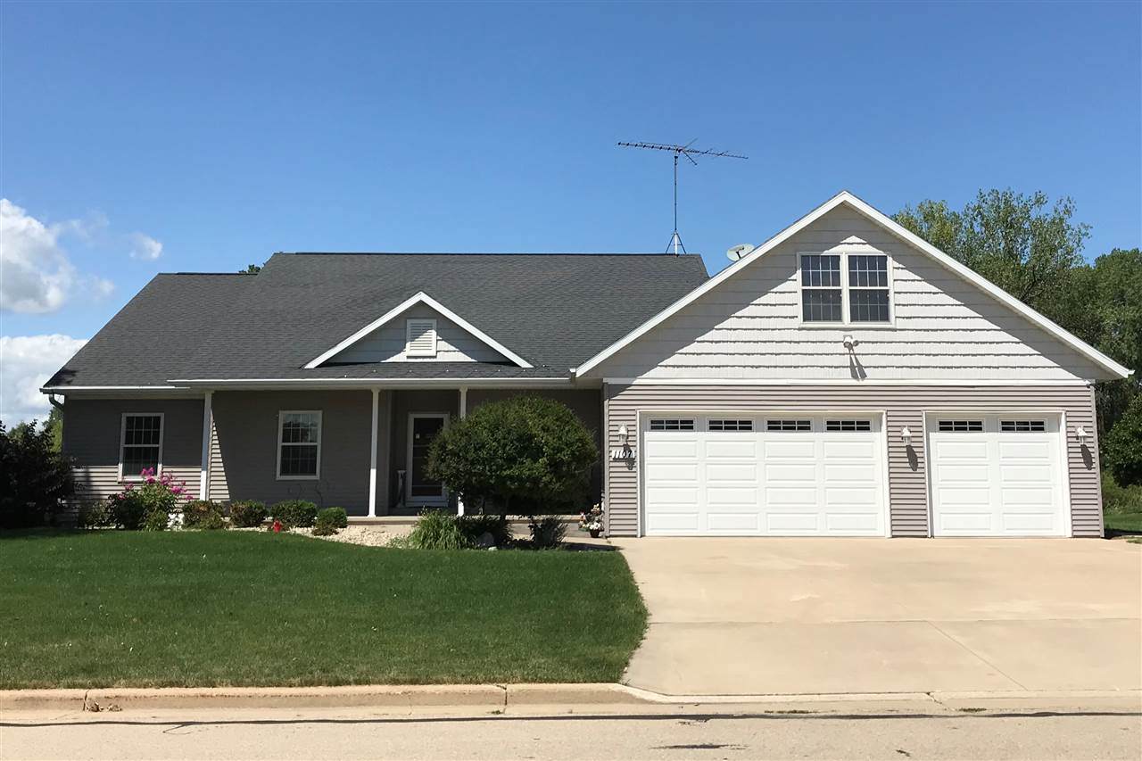 1107 Twin Harbor Drive - Photo 1