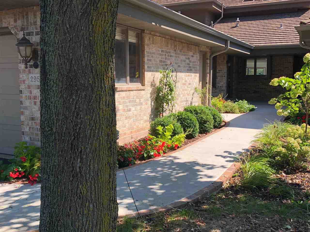 2953 Fox Run - Photo 1