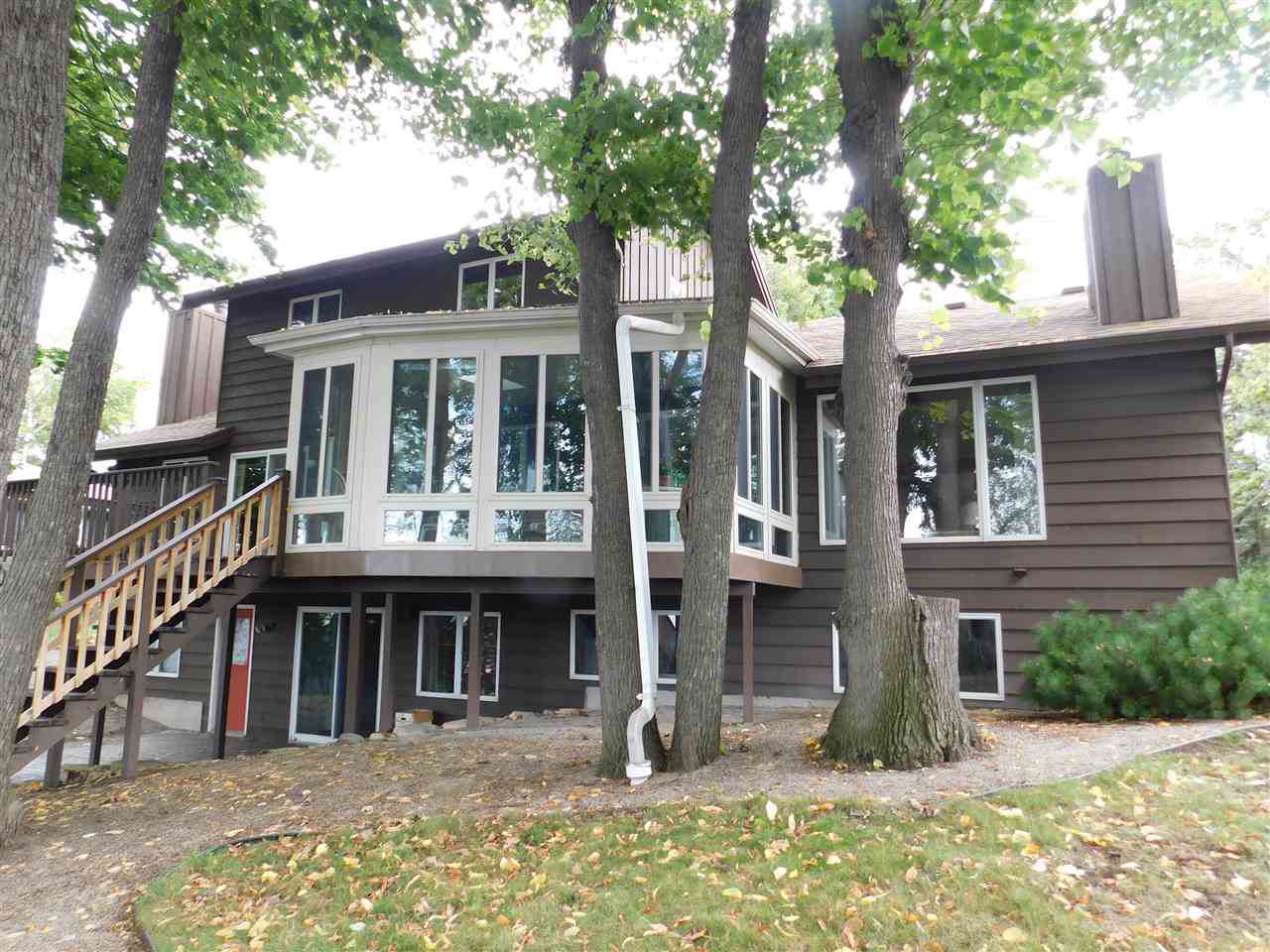 1096 Lakeshore Drive - Photo 1
