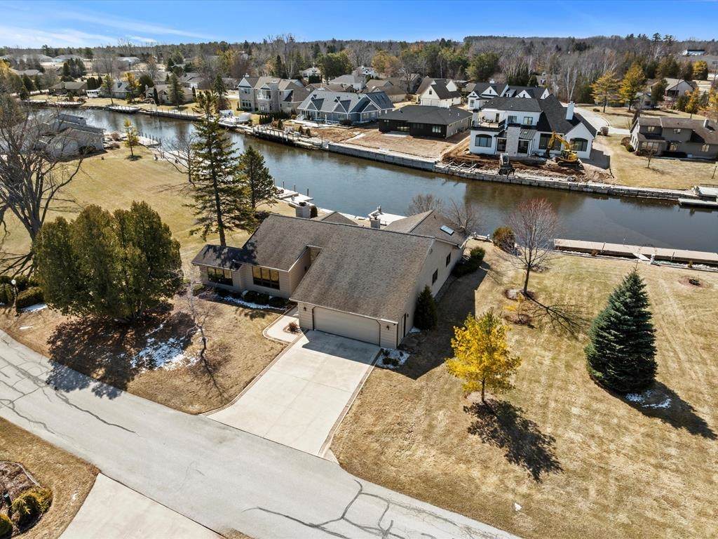 535 Vine Court - Photo 1