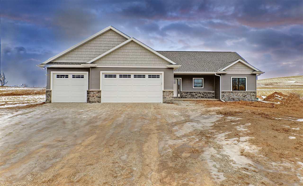 W7547 Mels Court - Photo 1