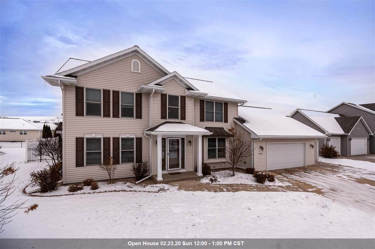 1613 Lone Oak Drive - Photo 1