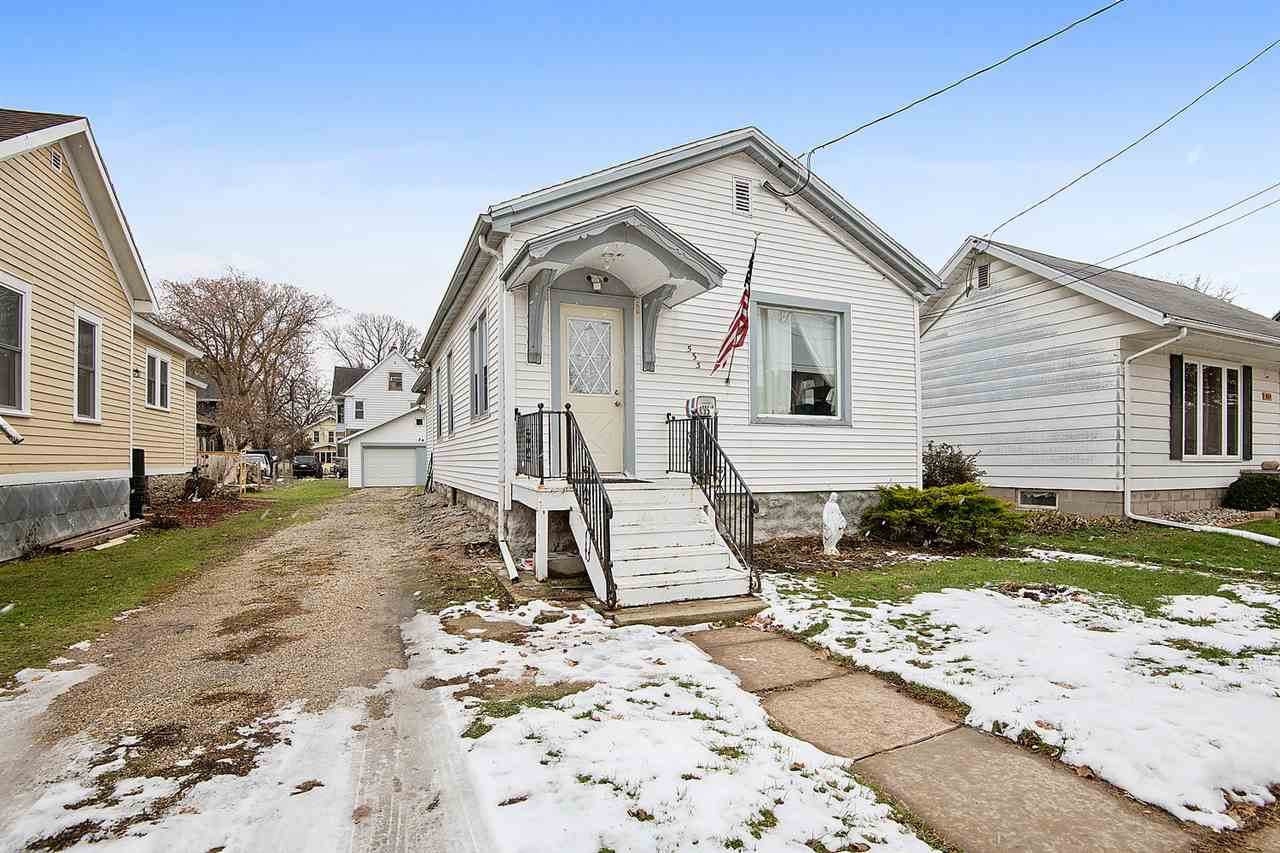 533 School Avenue - Photo 1