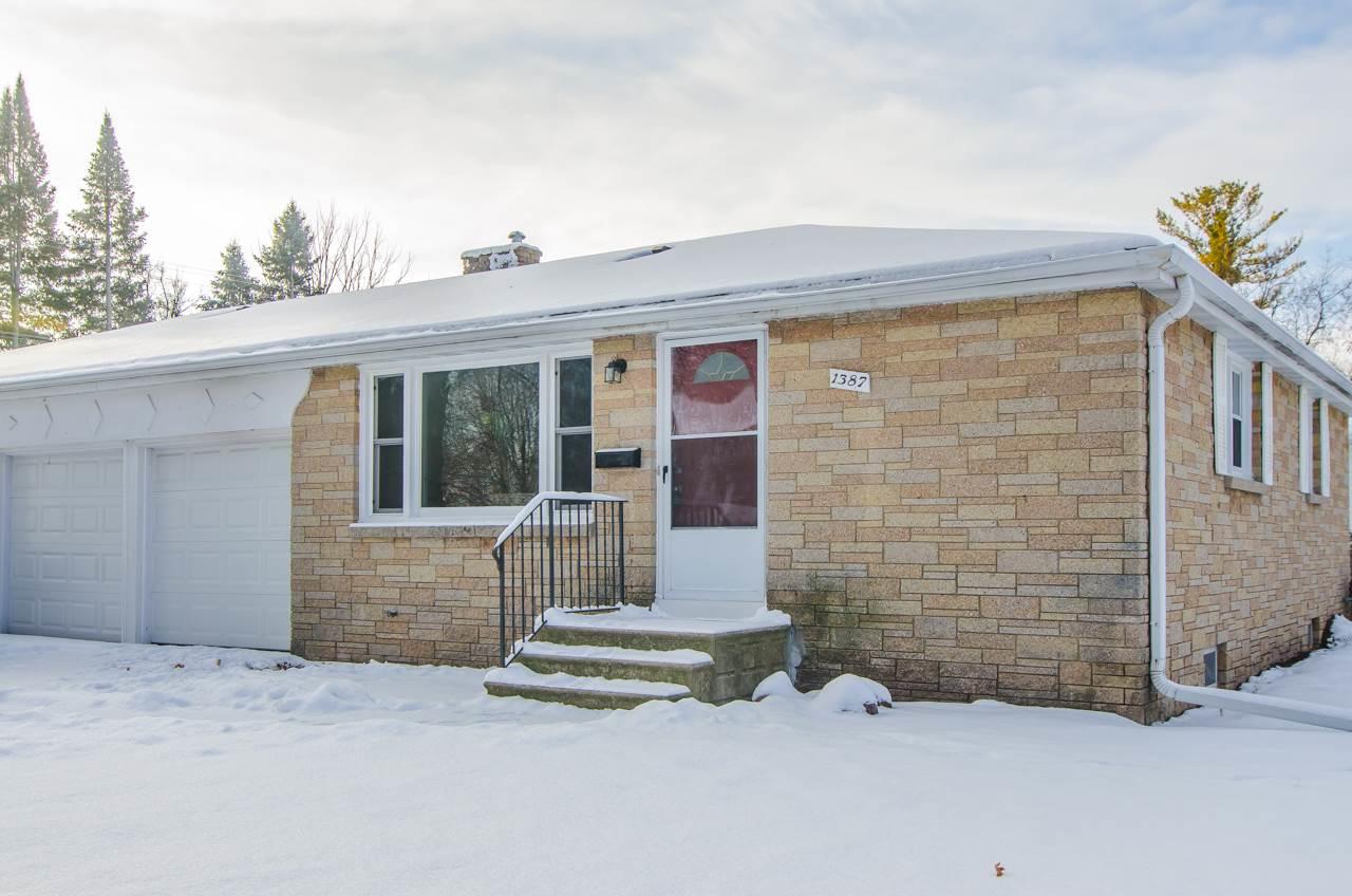 1387 Thomas Street - Photo 1