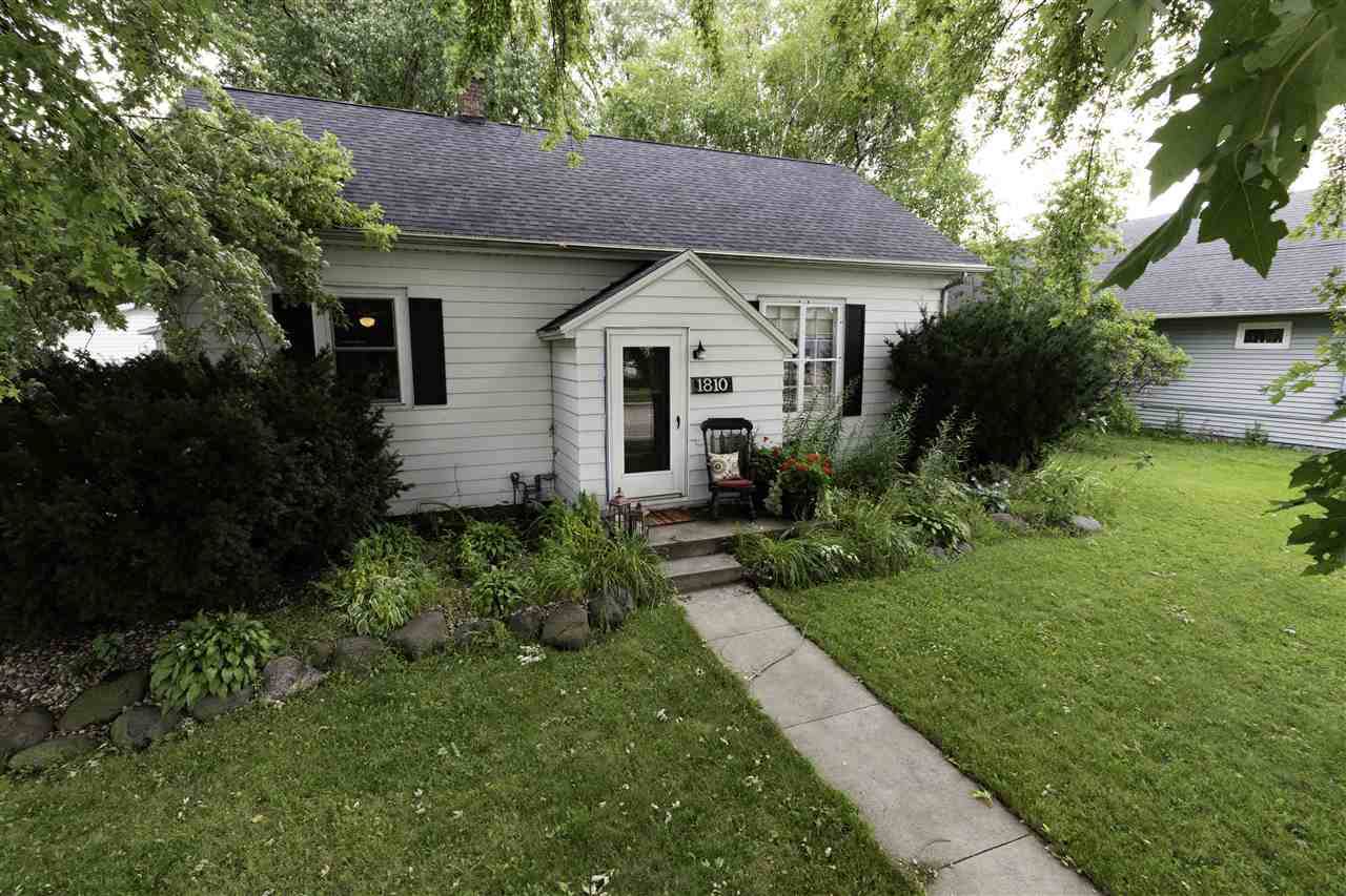1810 Main Street - Photo 1