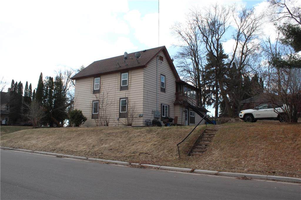 403 Pine Street - Photo 1
