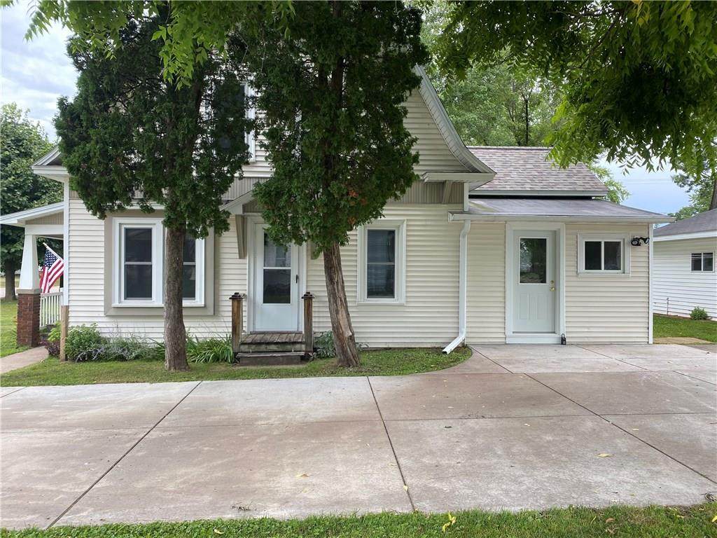 696 Hudson Street - Photo 1