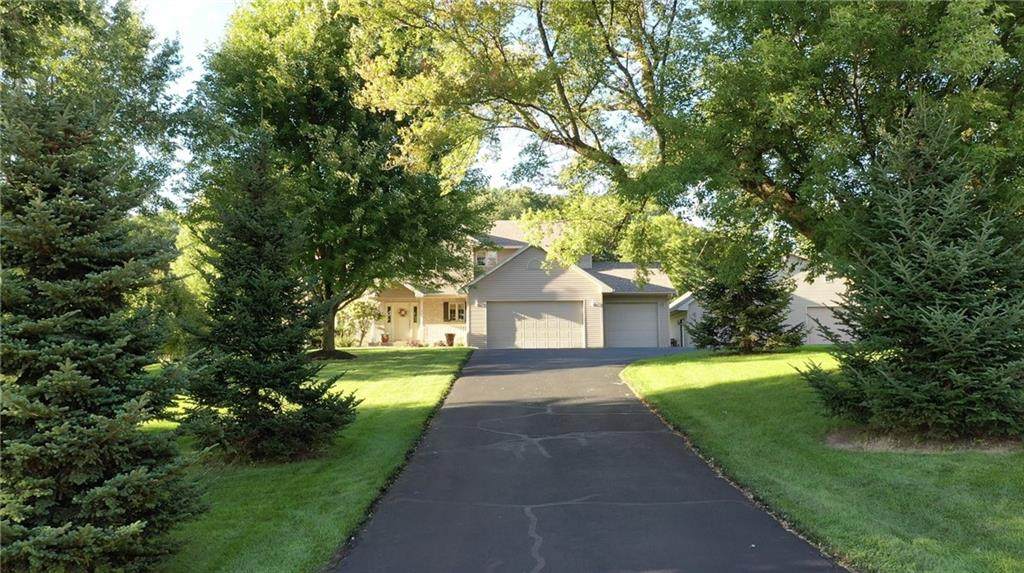 E4660 Interlachen Boulevard - Photo 1