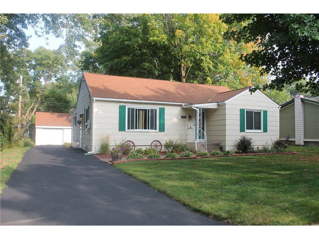 306 8th St - Photo 1
