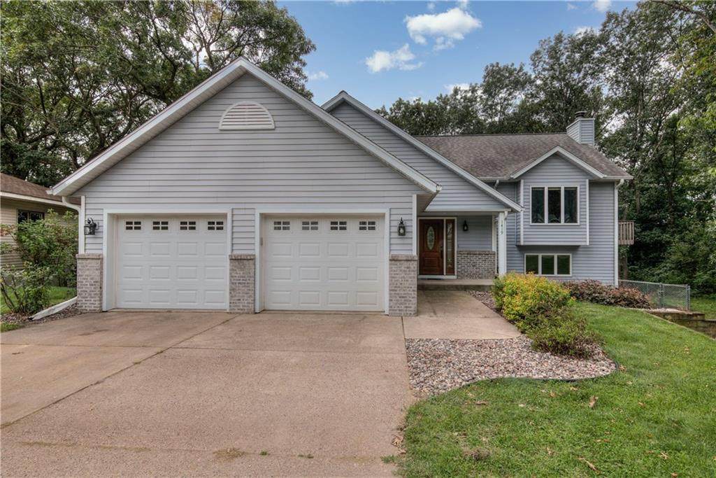 1419 Edgewood Drive - Photo 1