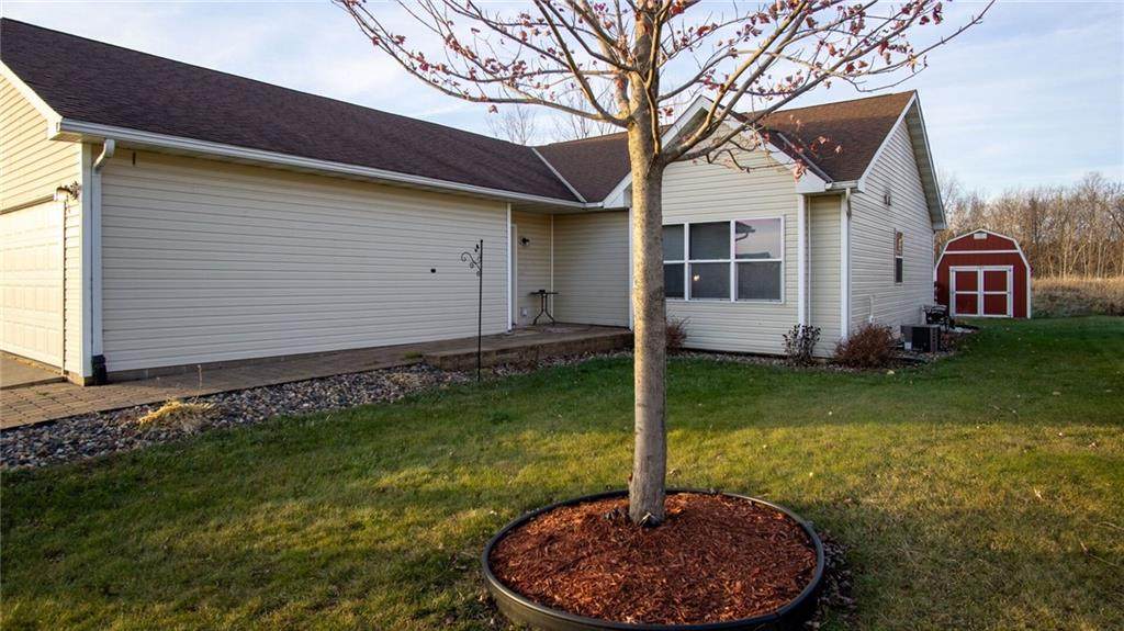 211 Meadow Lane - Photo 1
