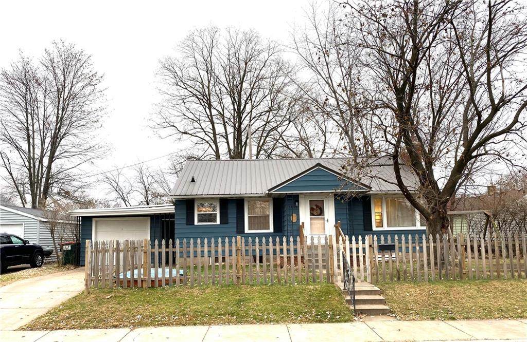 1411 Margaret Street - Photo 1