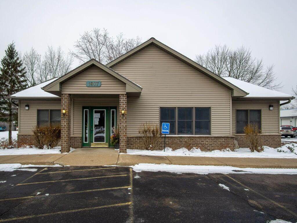 1807 Wilson Street - Photo 1
