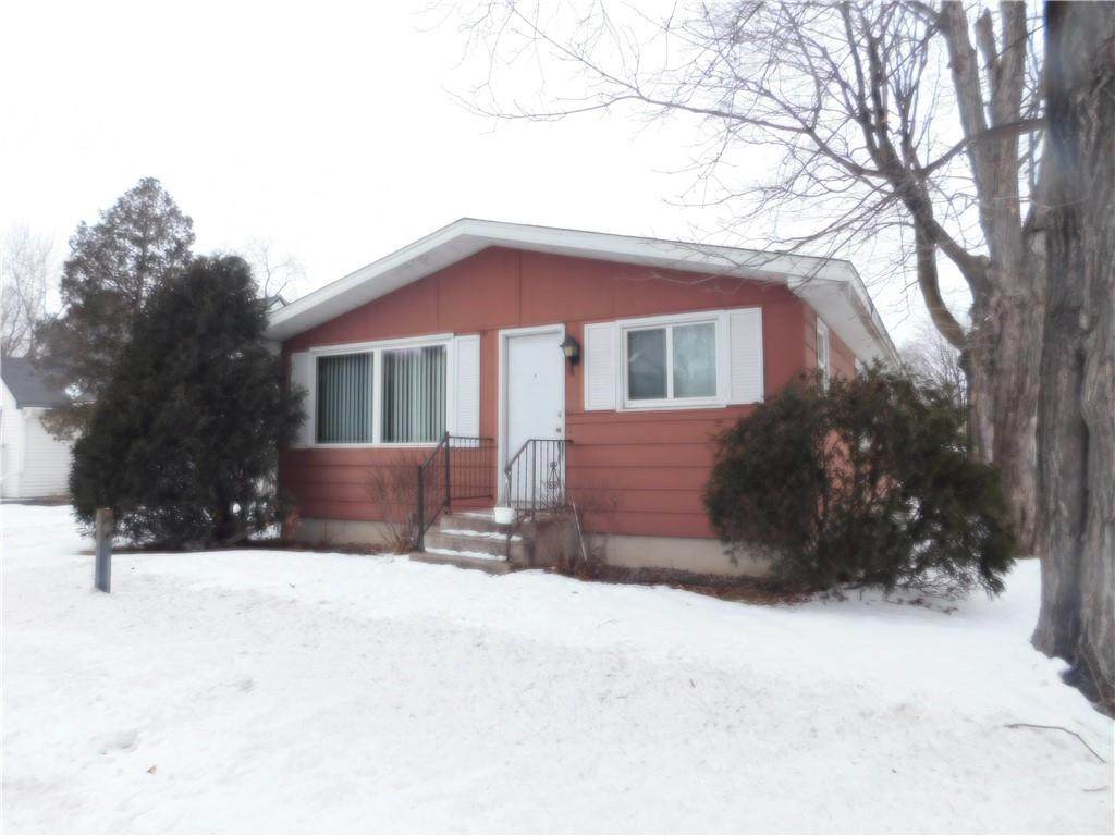 814 Broadway Street - Photo 1