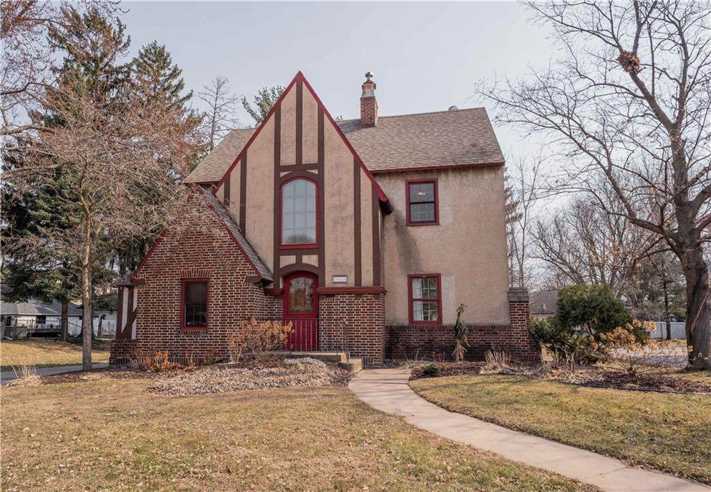 1425 Park Avenue - Photo 1