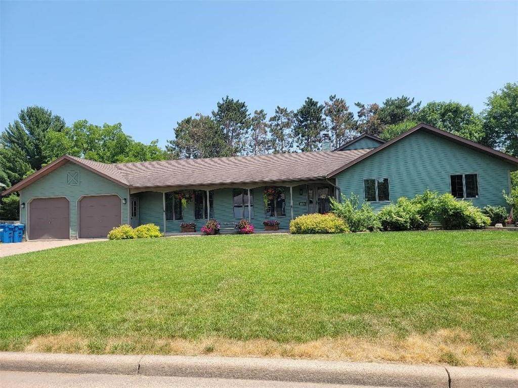 1013 Yorkshire Avenue - Photo 1
