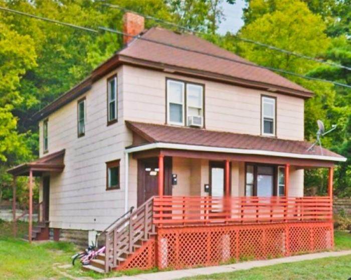 715 Dewey Street - Photo 1