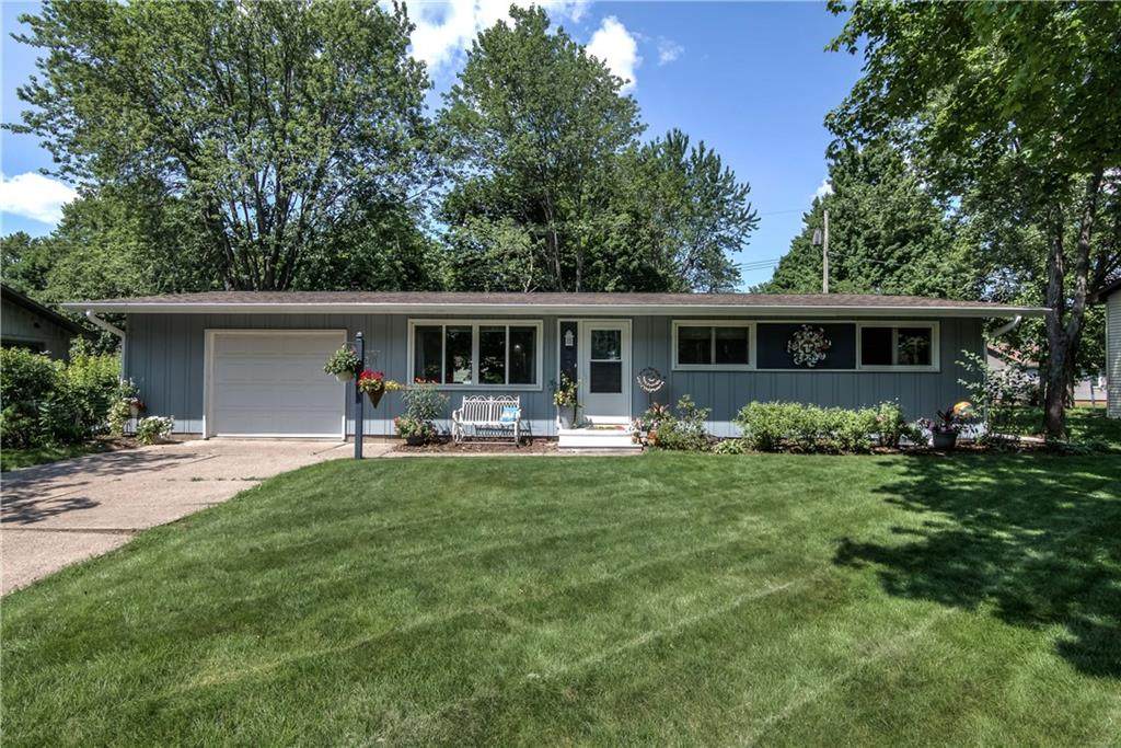 324 Wisconsin Street - Photo 1