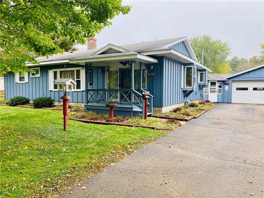 5609 168th Street - Photo 1