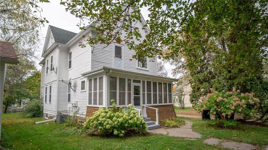 1315 7th Street - Photo 1