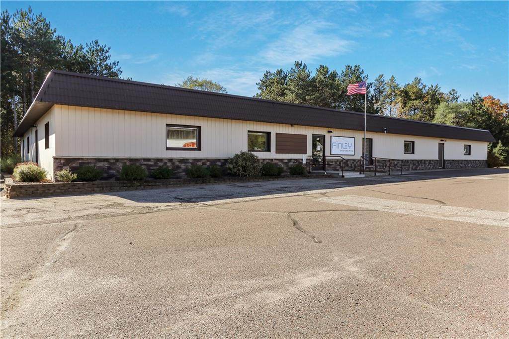711 Hillcrest Parkway - Photo 1