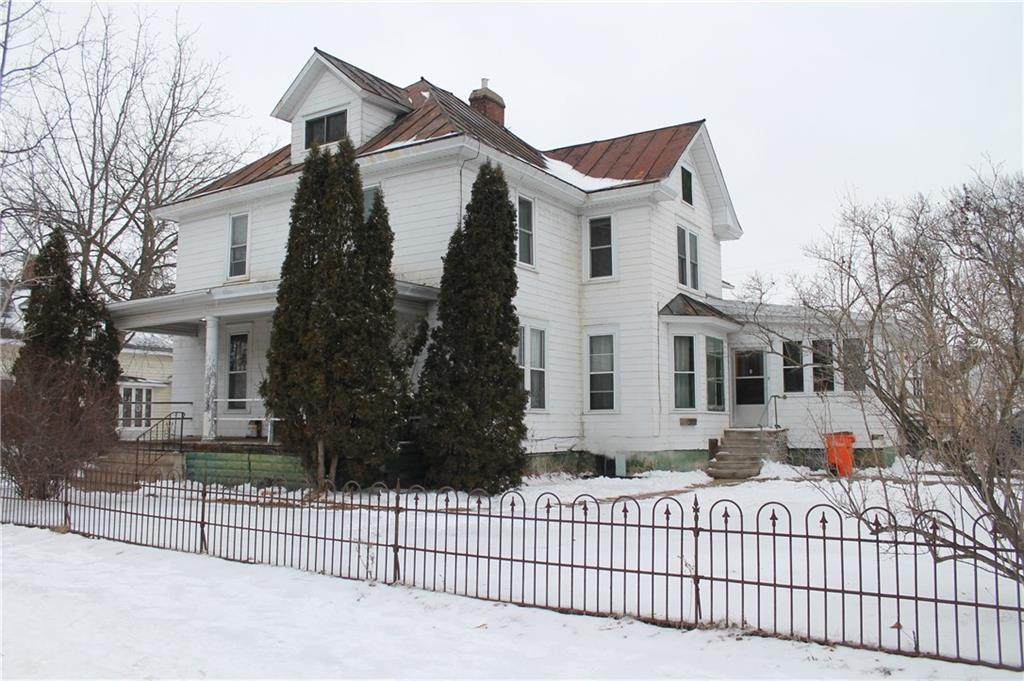 444 Spruce Street - Photo 1