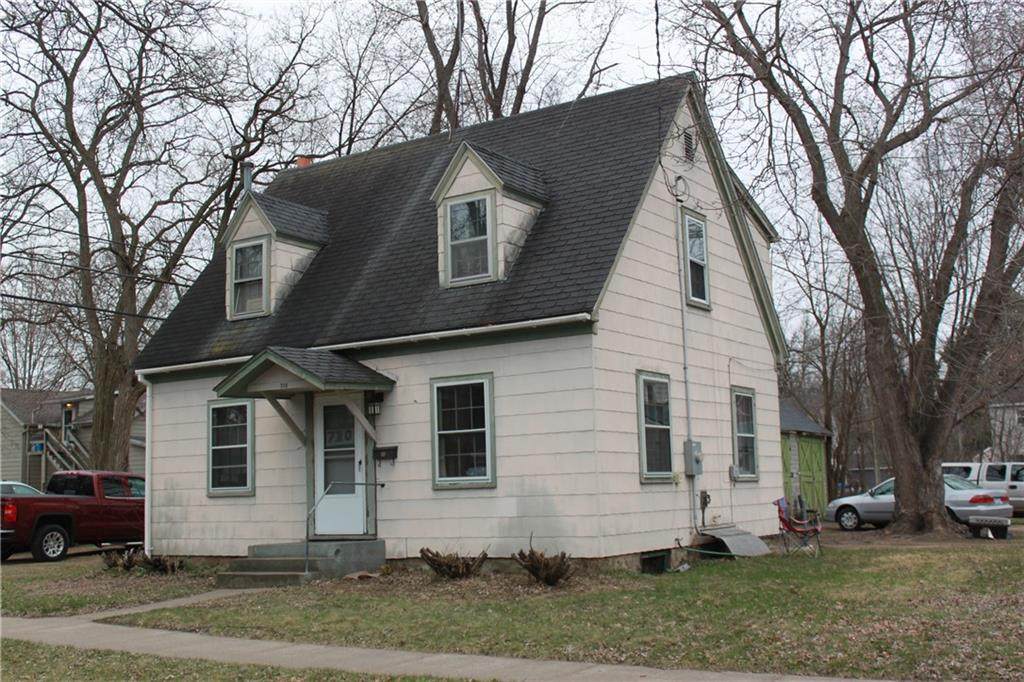 710 12th Avenue - Photo 1