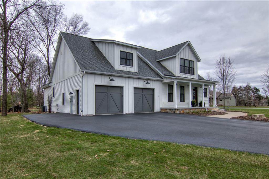 815 Sandalwood Drive - Photo 1