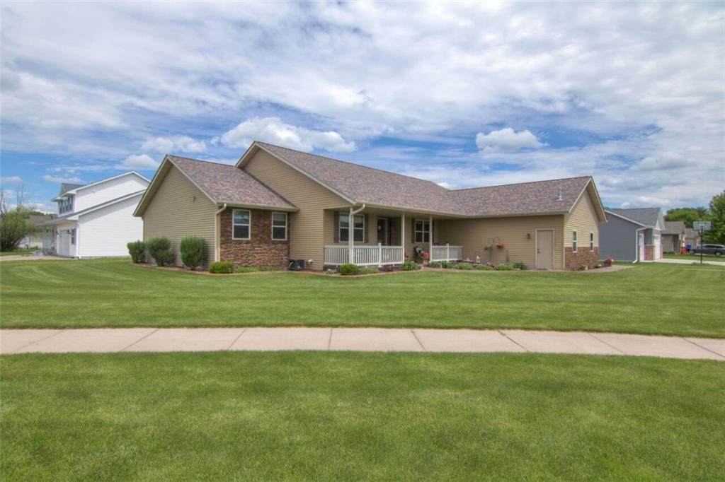 3350 Rosewood Lane - Photo 1