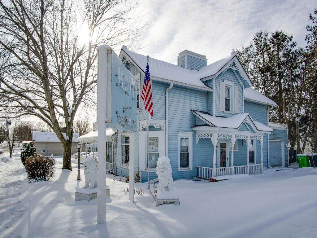 100 Washington Street - Photo 1