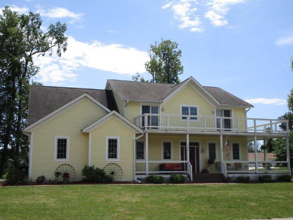 924 Wildflower Court - Photo 1